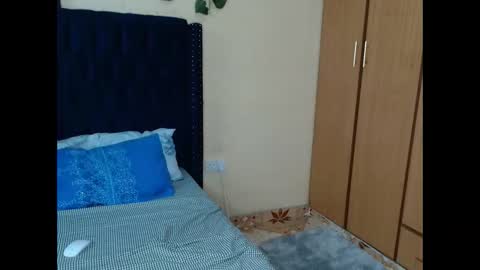 Snapshot of pinkysmiles chatting on December 9, 1:24 pm Pinky online show from December 9, 1:24 pm