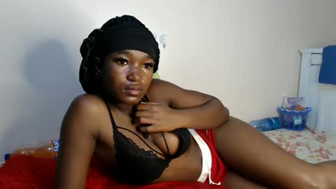zenah online show from June 7, 10:57 pm