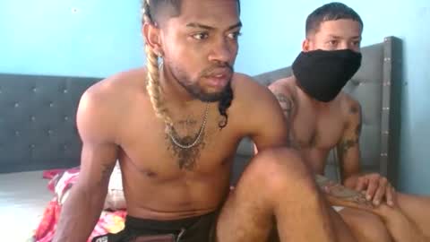 pinocho__ online show from April 1, 4:48 pm