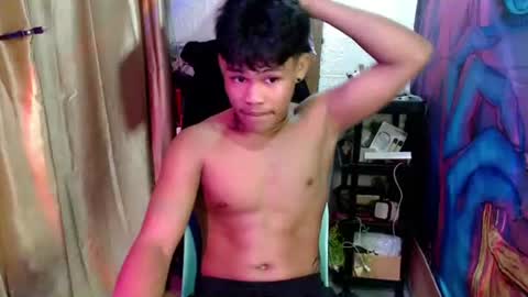 Snapshot of pinoy_shyboy69 chatting on May 29, 12:52 am pinoy_shyboy69 online show from May 29, 12:52 am