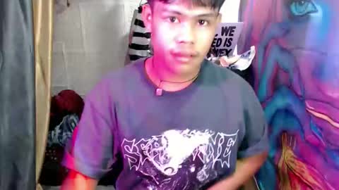 Snapshot of pinoy_shyboy69 chatting on June 2, 12:56 am pinoy_shyboy69 online show from June 2, 12:56 am
