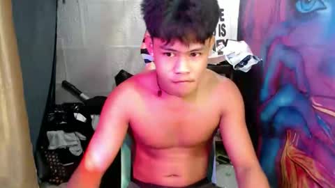 Snapshot of pinoy_shyboy69 chatting on June 4, 1:11 am pinoy_shyboy69 online show from June 4, 1:11 am