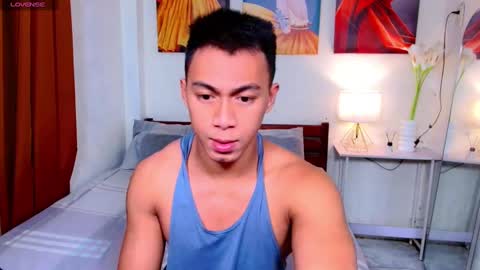 Snapshot of pinoymilker chatting on December 27, 10:45 am ethan online show from December 27, 10:45 am