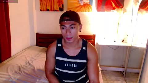 Snapshot of pinoymilker chatting on December 29, 11:40 am ethan online show from December 29, 11:40 am
