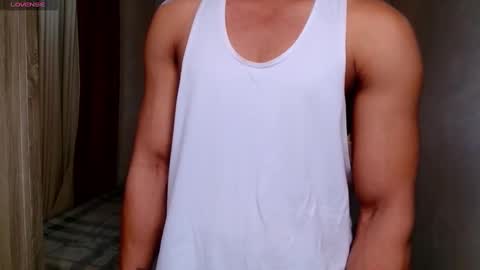 Snapshot of pinoymilker chatting on January 25, 6:12 am ethan online show from January 25, 6:12 am