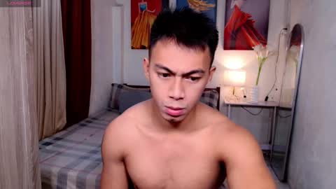 Snapshot of pinoymilker chatting on January 26, 3:48 am ethan online show from January 26, 3:48 am