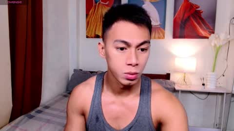 Snapshot of pinoymilker chatting on January 28, 5:11 am ethan online show from January 28, 5:11 am