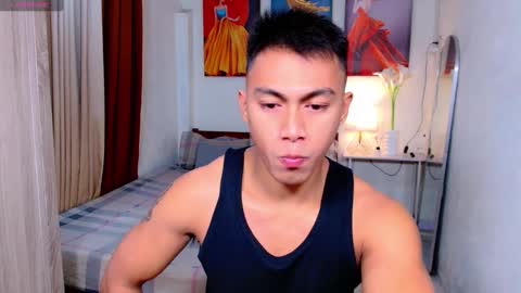Snapshot of pinoymilker chatting on February 3, 11:42 am ethan online show from February 3, 11:42 am