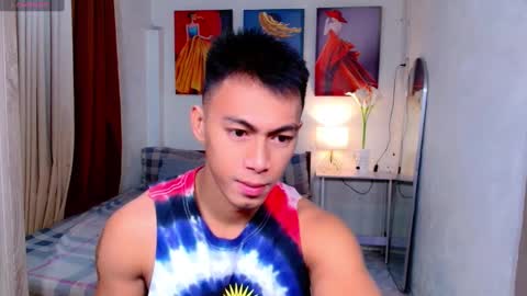 Snapshot of pinoymilker chatting on February 9, 9:05 am ethan online show from February 9, 9:05 am