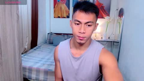 Snapshot of pinoymilker chatting on March 12, 10:16 am ethan online show from March 12, 10:16 am