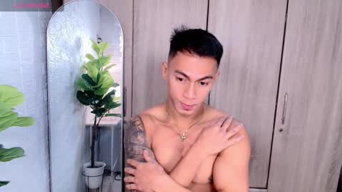 Snapshot of pinoymilker chatting on September 10, 3:39 am ethan online show from September 10, 3:39 am