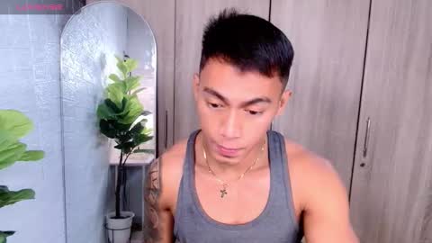Snapshot of pinoymilker chatting on September 12, 2:44 am ethan online show from September 12, 2:44 am