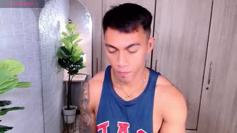 Snapshot of pinoymilker chatting on September 15, 4:23 am ethan online show from September 15, 4:23 am