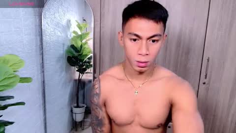 Snapshot of pinoymilker chatting on September 16, 2:12 am ethan online show from September 16, 2:12 am