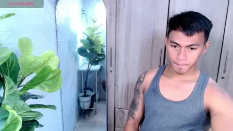 ethan online show from April 12, 3:33 am