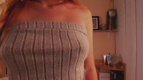 Snapshot of pinpage chatting on March 5, 11:16 pm Emma online show from March 5, 11:16 pm