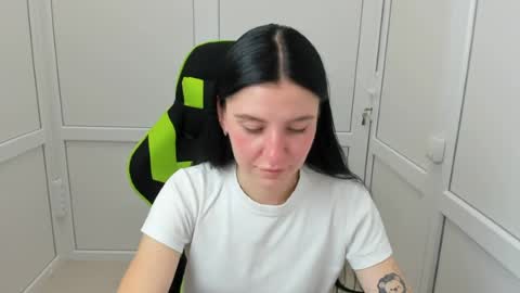 Snapshot of piper_smilee chatting on July 9, 12:31 pm Piper online show from July 9, 12:31 pm