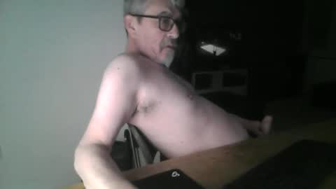 pipi2704 online show from April 25, 9:56 pm