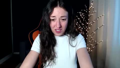 piscesgirl06 online show from December 4, 6:33 am