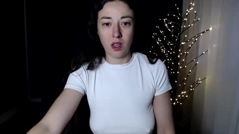 piscesgirl06 online show from January 9, 5:34 am