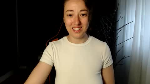 piscesgirl06 online show from May 28, 3:26 am