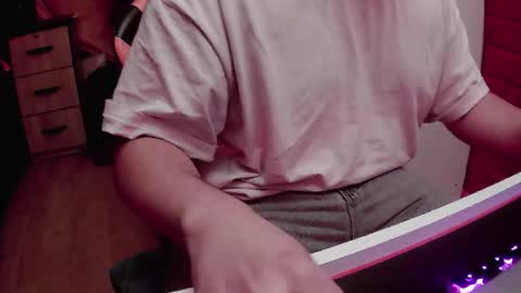 pisceslost online show from December 15, 11:58 am