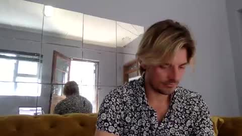 Snapshot of pits13 chatting on December 10, 9:12 am Pits13 online show from December 10, 9:12 am