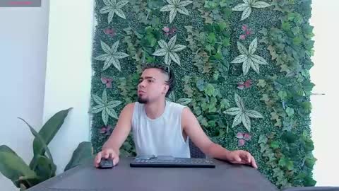 PittAndLunaa69 online show from April 19, 12:37 pm