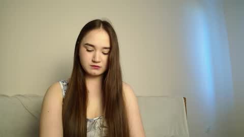 Snapshot of pixie____ chatting on May 9, 1:38 pm Lily online show from May 9, 1:38 pm