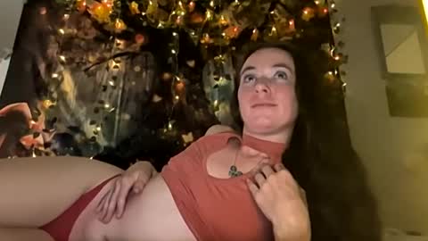 Snapshot of pixie_bella chatting on September 30, 2:27 am pixie_bella online show from September 30, 2:27 am