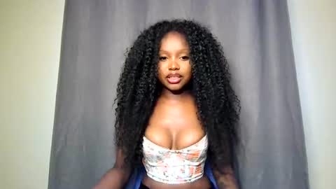 Snapshot of pixie_roman chatting on July 9, 11:03 am Majesty online show from July 9, 11:03 am