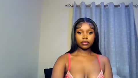 Snapshot of pixie_roman chatting on July 15, 11:04 am Majesty online show from July 15, 11:04 am
