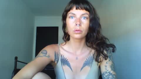 pixiecatfairy online show from September 25, 11:14 am