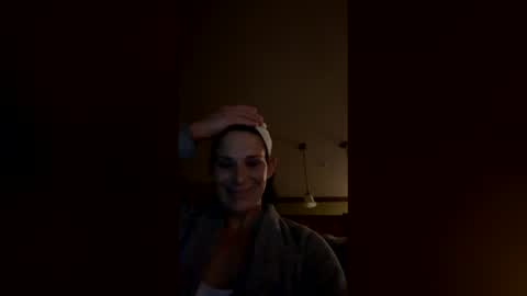 Snapshot of pixieluxxx chatting on March 18, 10:29 am PixieLuxXx online show from March 18, 10:29 am