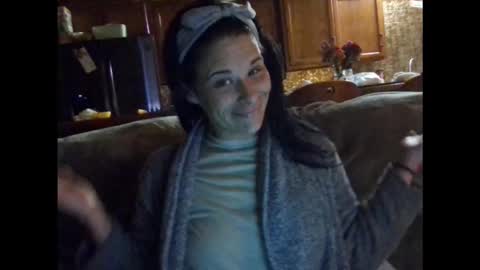 Snapshot of pixieluxxx chatting on March 25, 11:16 am PixieLuxXx online show from March 25, 11:16 am