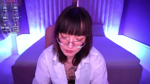 pixiepeachh online show from November 13, 2:27 pm