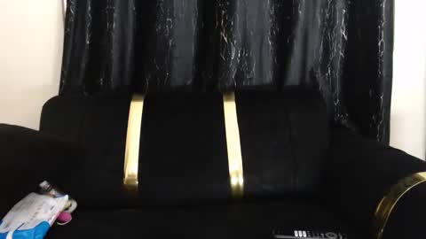 pixietease1 online show from February 1, 12:48 pm