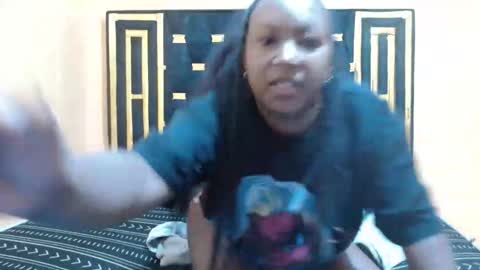 pixietease1 online show from April 4, 2:10 am