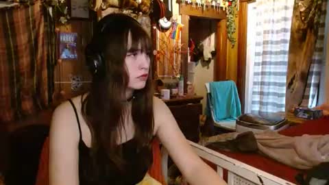 Izzy online show from April 2, 1:31 pm