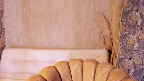 cris online show from November 4, 4:06 pm