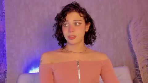 cris online show from November 22, 4:33 am