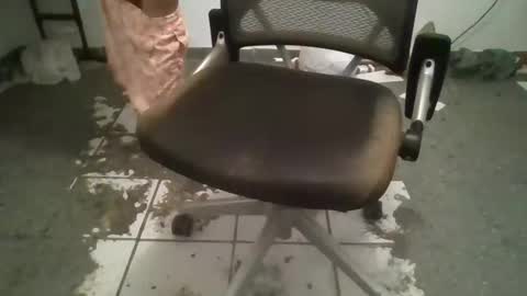 pizza98832 online show from April 9, 1:16 am