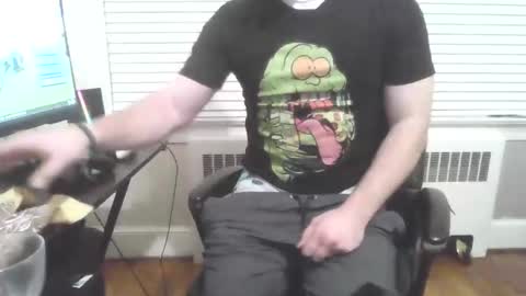 Snapshot of pkworashipper chatting on February 15, 5:15 am NaturalShh online show from February 15, 5:15 am