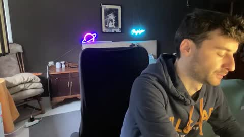 Snapshot of placebo14 chatting on February 9, 9:57 am placebo14 online show from February 9, 9:57 am