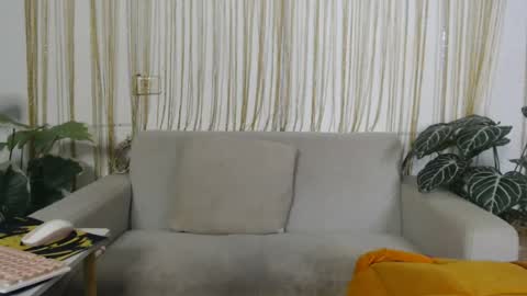 Snapshot of plasticgirll chatting on July 31, 2:38 pm plasticgirll online show from July 31, 2:38 pm