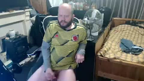 Snapshot of playboy_horny chatting on June 14, 2:24 am playboy_horny online show from June 14, 2:24 am