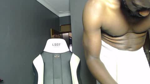 Snapshot of playboytit chatting on October 9, 7:06 am playboytit online show from October 9, 7:06 am