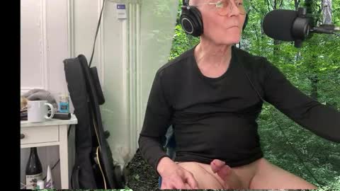 Snapshot of playdayfunshow chatting on March 1, 4:58 am STC online show from March 1, 4:58 am