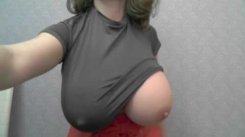 Snapshot of playful_goldie chatting on October 1, 4:57 pm Goldie online show from October 1, 4:57 pm