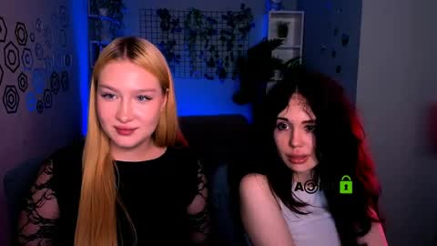 Sophie online show from June 8, 1:28 am